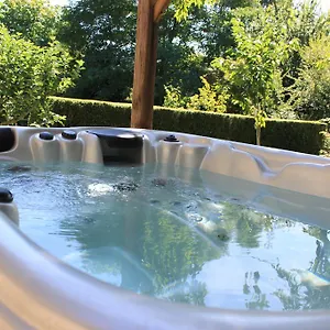 D'hotes Le Quartier 3* Val-Couesnon